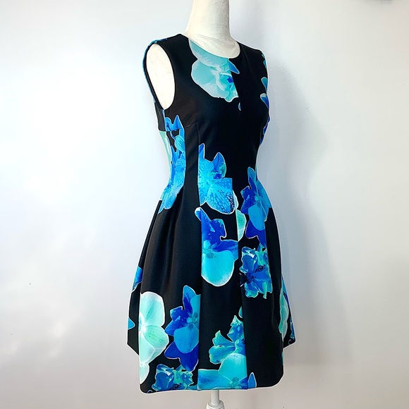 Calvin Klein Blue Floral Print Black Scuba Dress Sleeveless Fit n Flare sz 6 8 - Picture 8 of 16